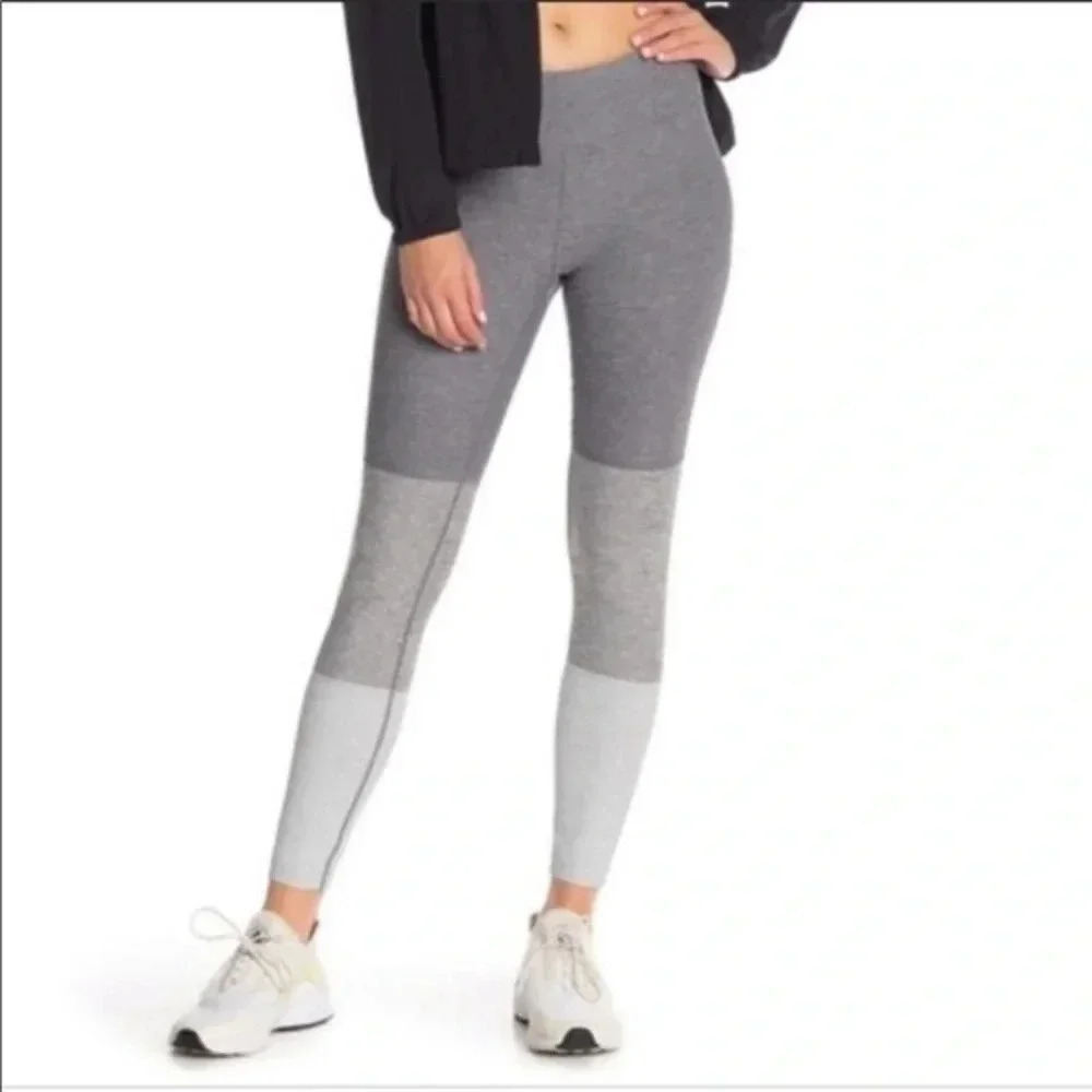 Outdoor Voices gray color block leggings. Size Small